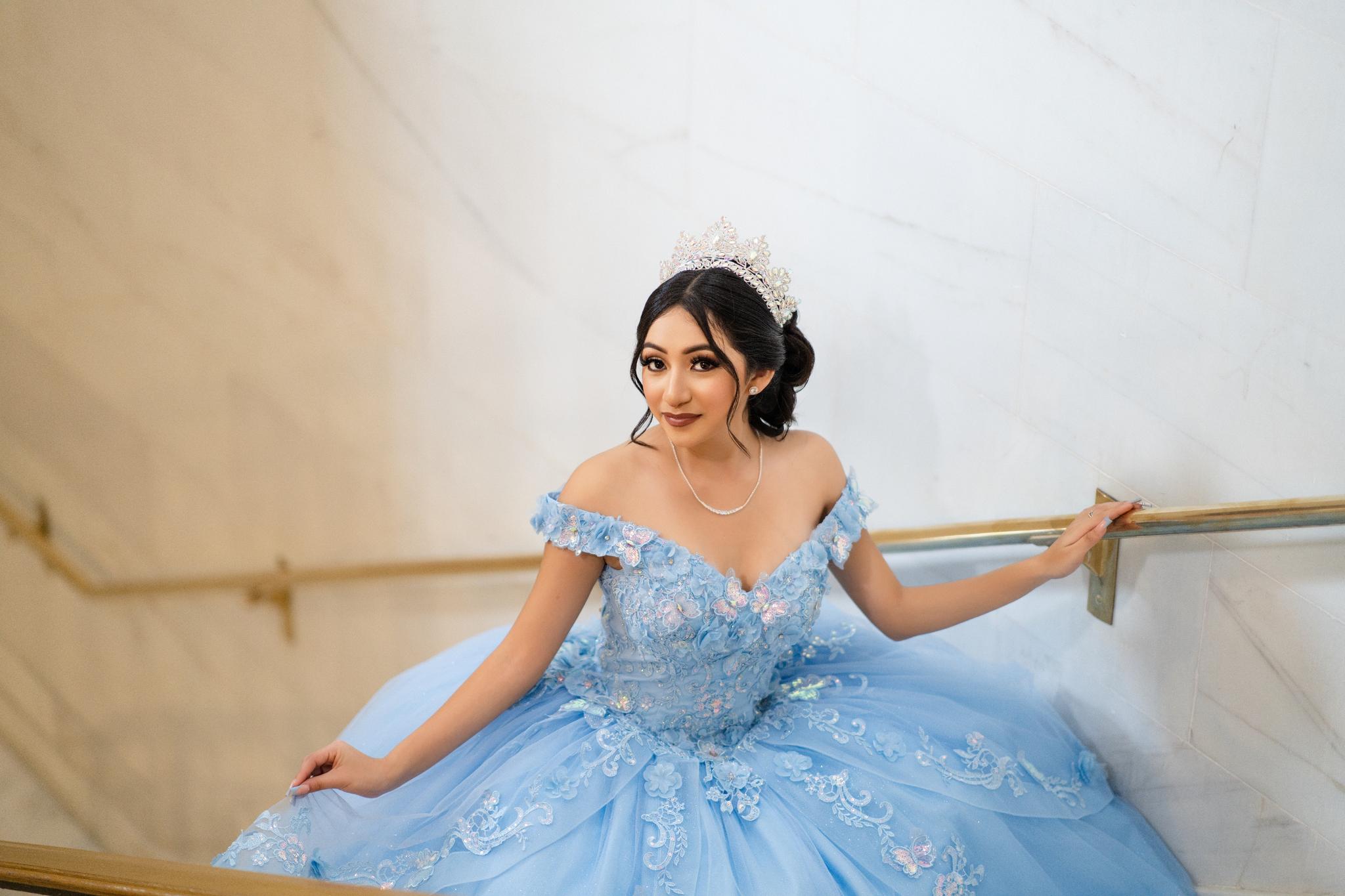 Jazlyn Pre XV |  Rainy Day Photo Session at San Francisco's City Hall